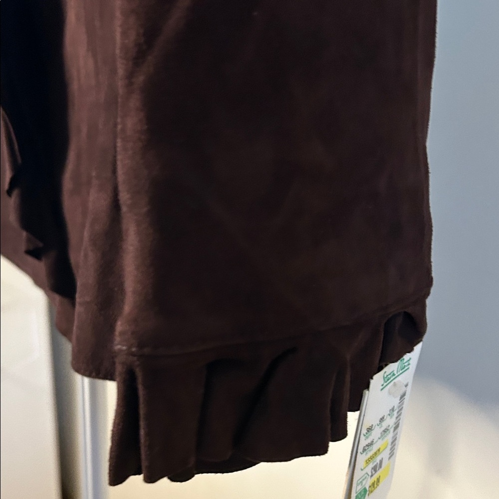 Elegant Brown Ruffle Blazer - Picture 5 of 9